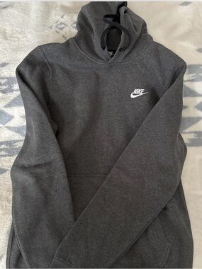 Nike Men's Dark Gray Pullover Hoodie